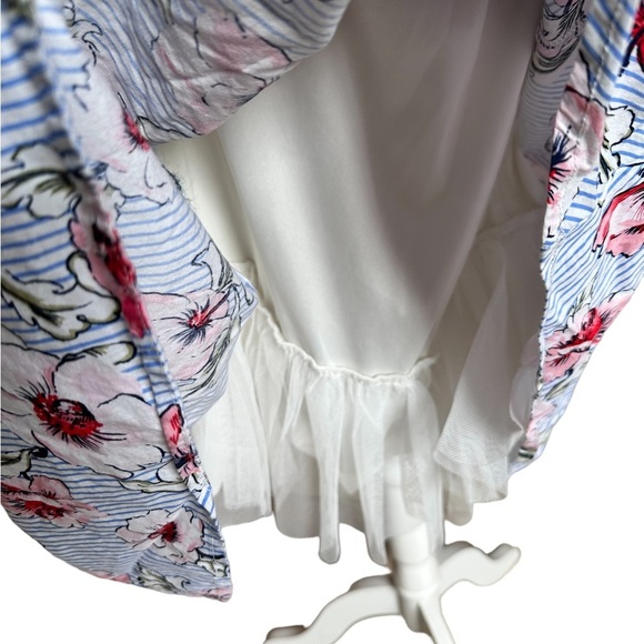 Venus Floral Striped Triangular High Neck Halter Dress - Picture 4 of 6